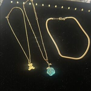 Gold and Blue Rose Pendant Necklace Set
